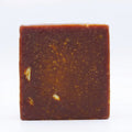 Pain de shampooing et savon pour le corps au suif et au curcuma